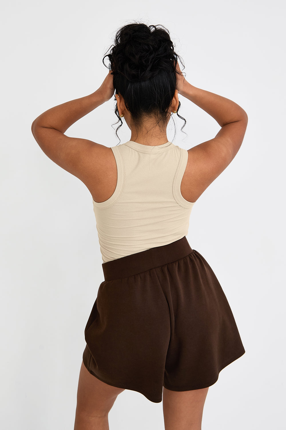 Expertly crafted from luxurious modal, our Lounge Short is the perfect addition to any loungewear collection. It's soft and comfortable fabric makes it ideal for lazy Sundays, providing a cozy fit for ultimate relaxation. Featuring our signature tonal branding for an added touch of elegance, this short pairs perfectly with our matching modal ribbed basics to create a stylish, yet relaxed look. Whether you're lounging at home or enjoying a leisurely day, this lounge short promises unparalleled comfort