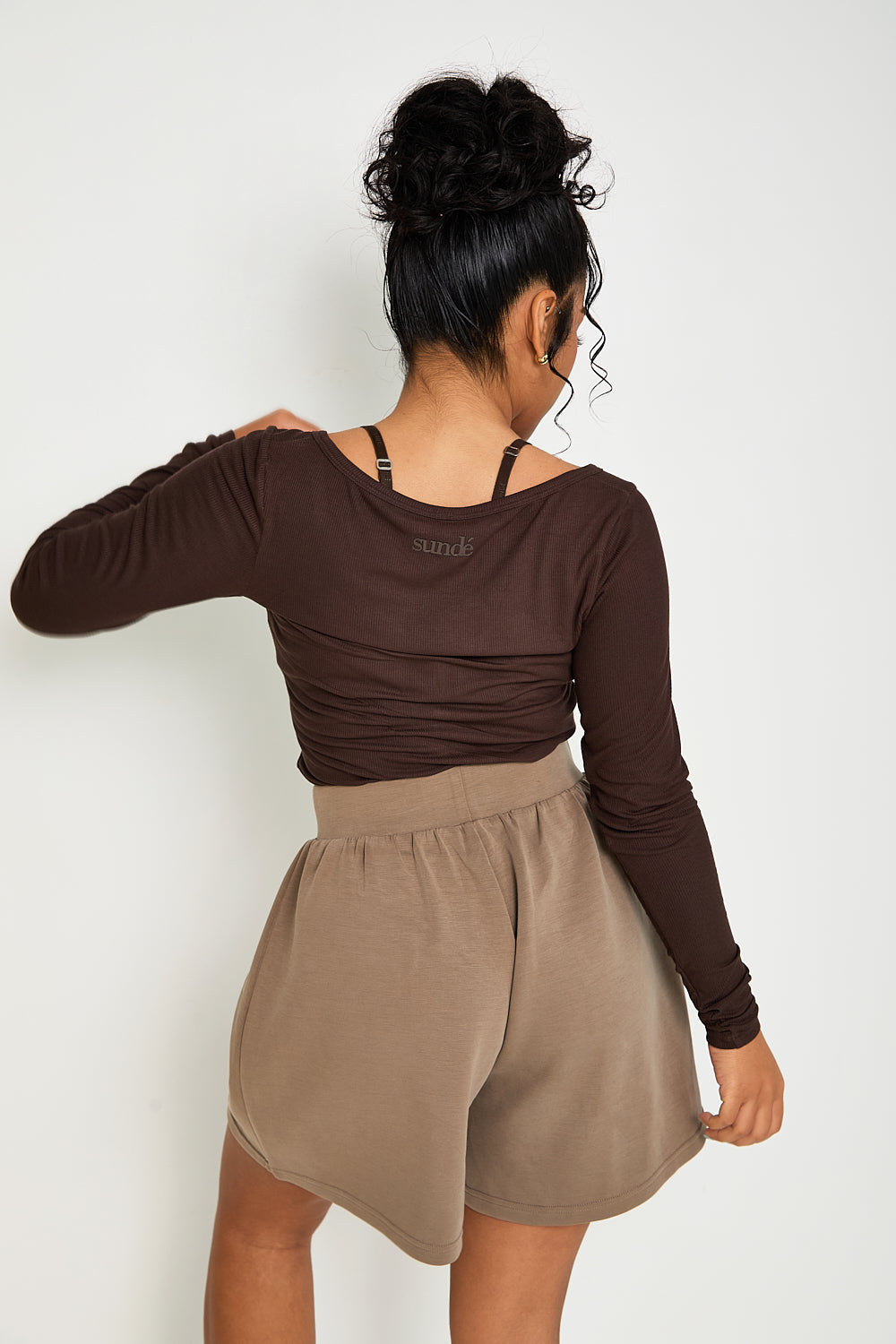 Expertly crafted from luxurious modal, our Lounge Short is the perfect addition to any loungewear collection. Its soft and comfortable fabric makes it ideal for lazy Sundays, providing a cozy fit for ultimate relaxation. Featuring our signature tonal branding for an added touch of elegance, this short pairs perfectly with our matching modal ribbed basics to create a stylish, yet relaxed look. Whether you're lounging at home or enjoying a leisurely day, this lounge short promises unparalleled comfort and ef