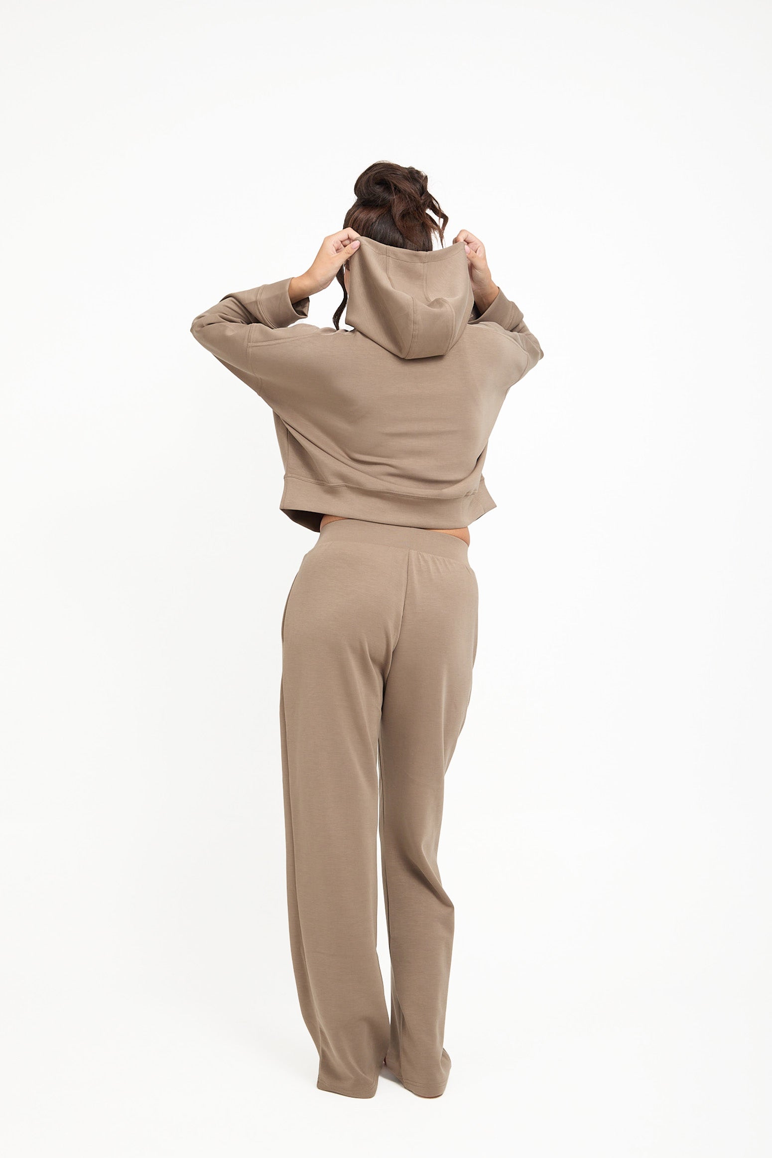 Soft Touch Lounge Flare Jogger - Mocha - Sunde