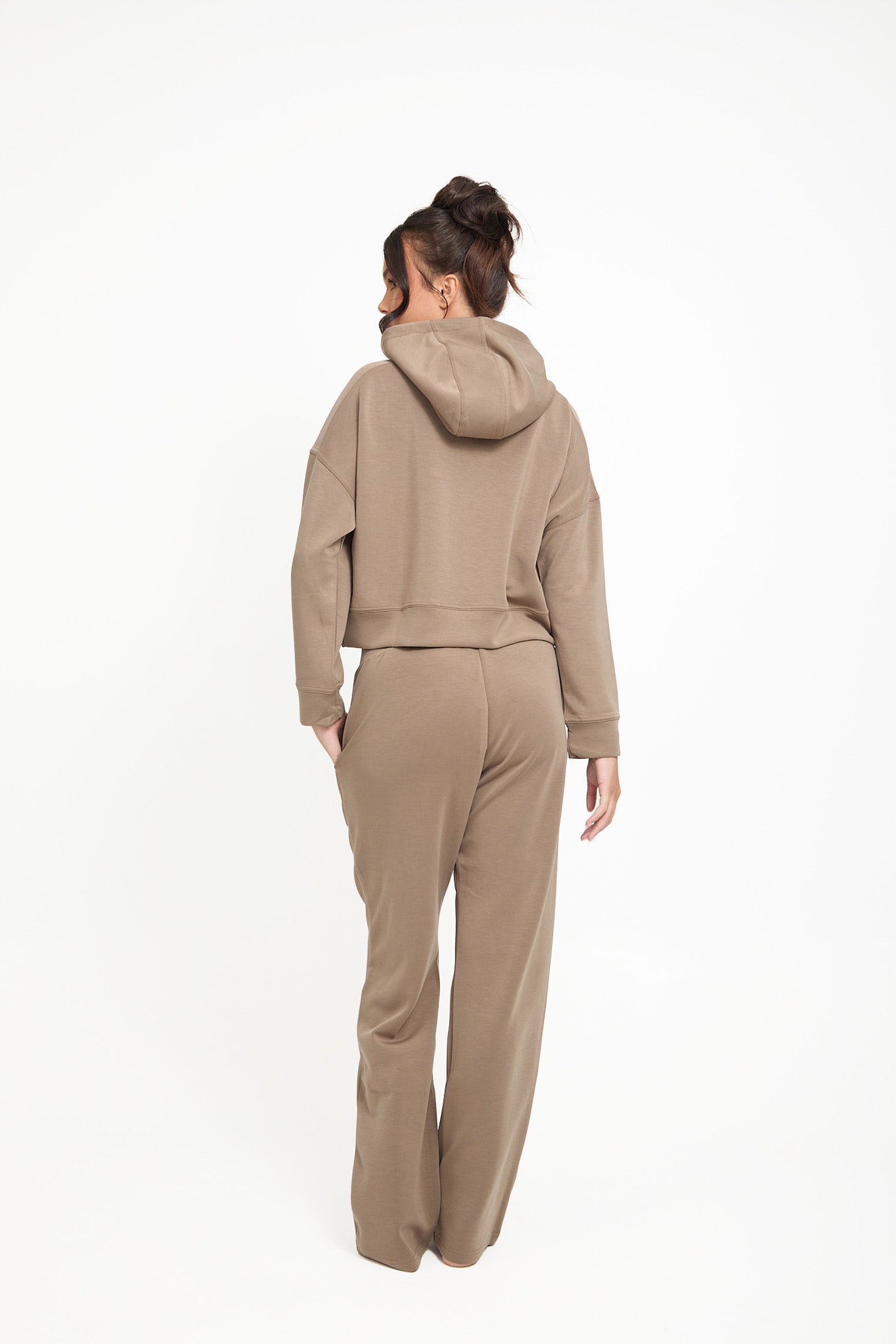 Soft Touch Lounge Flare Jogger - Mocha - Sunde