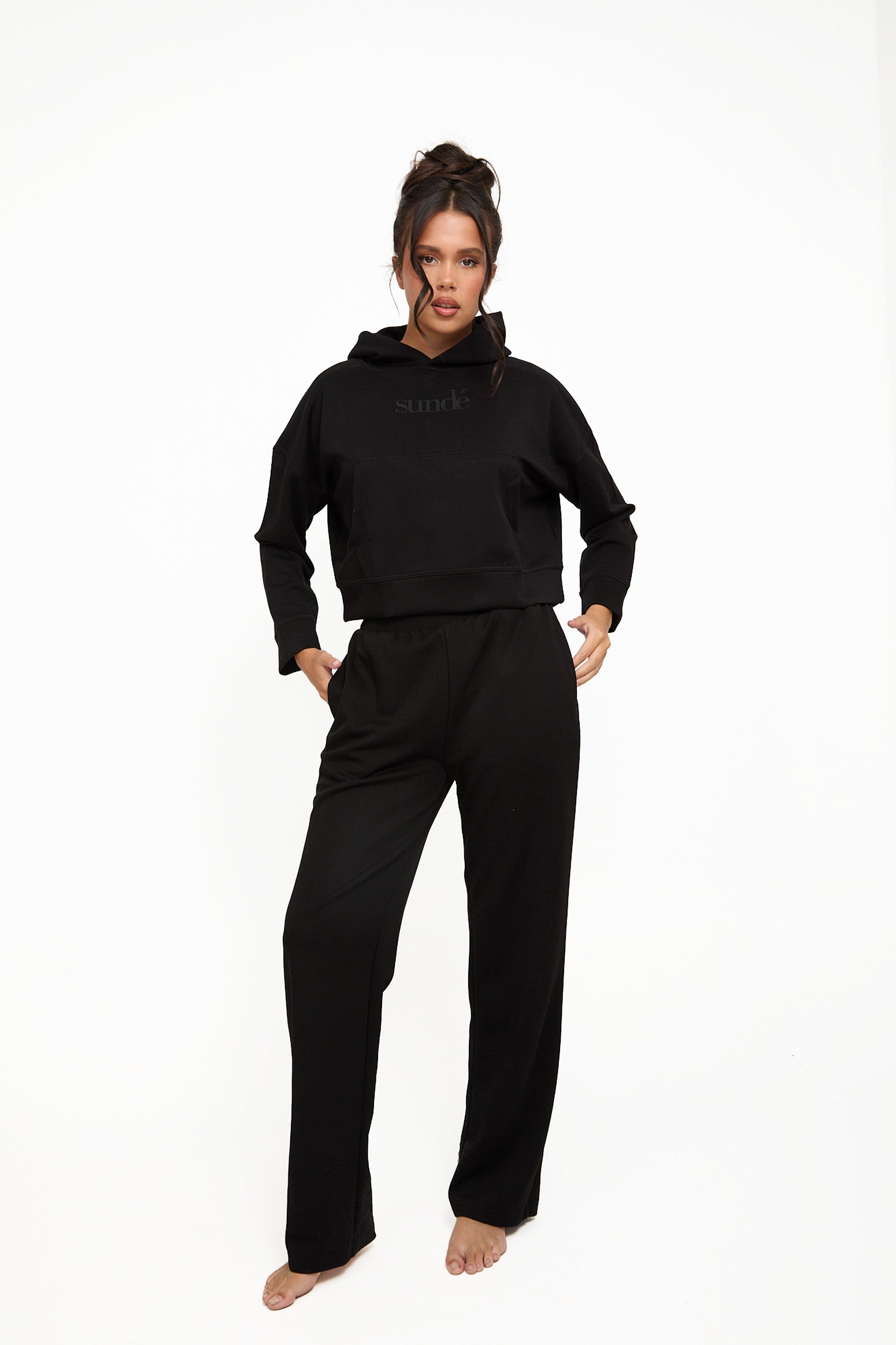 Soft Touch Lounge Flare Jogger - Black - Sunde