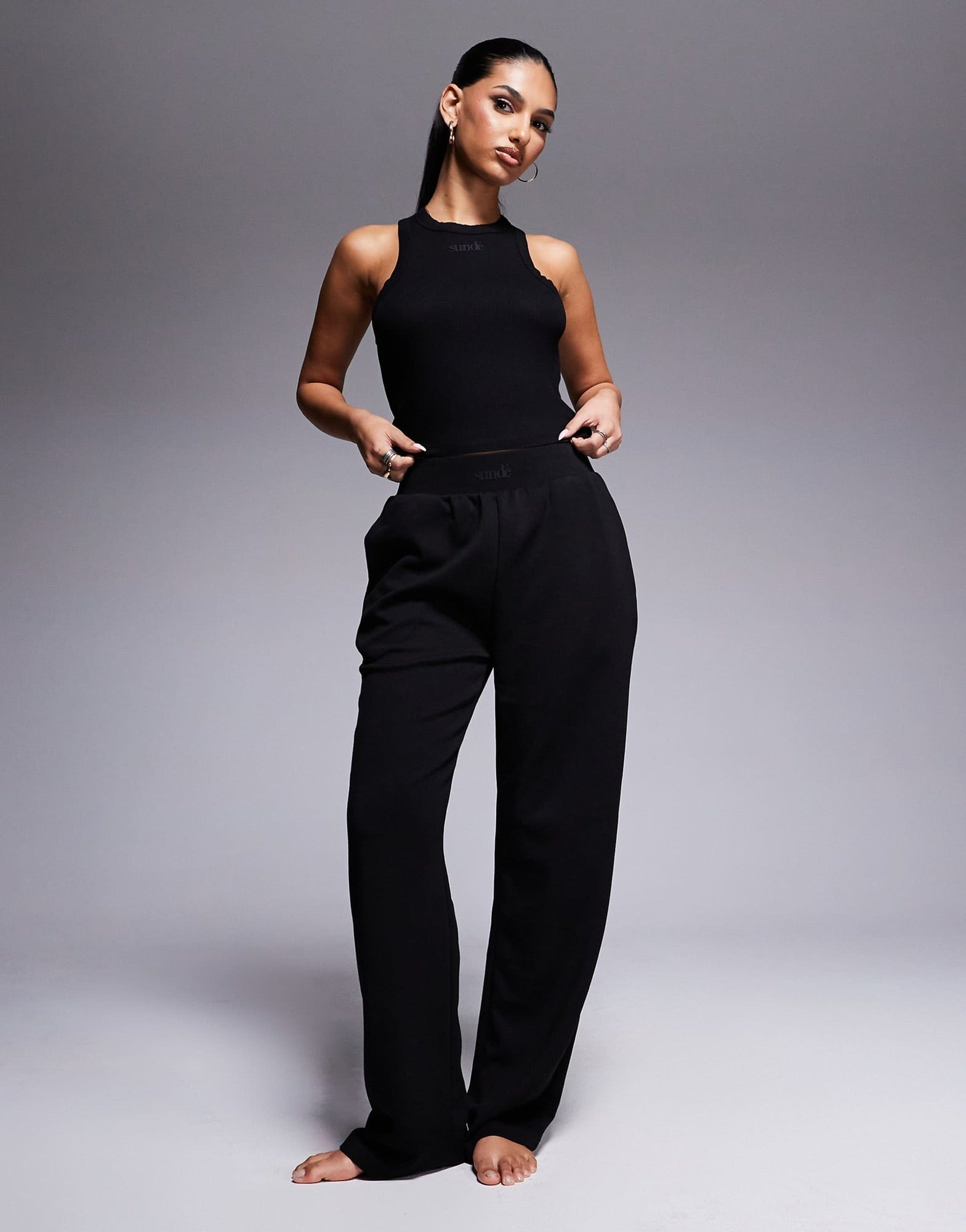 Soft Touch Boxy Lounge Hoodie - Black - Sunde