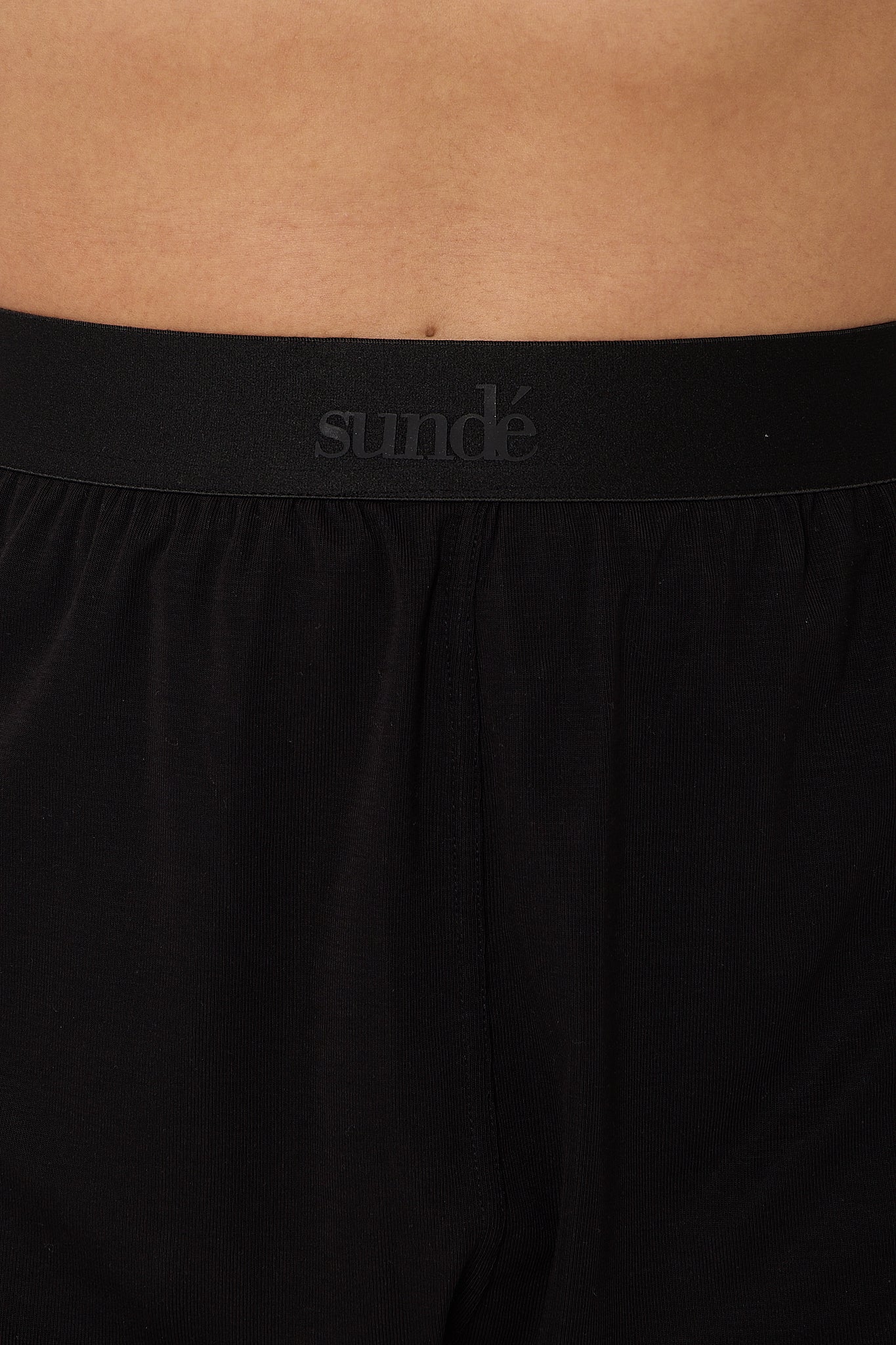 Super Soft Relaxed Lightweight Short- Black - Sunde