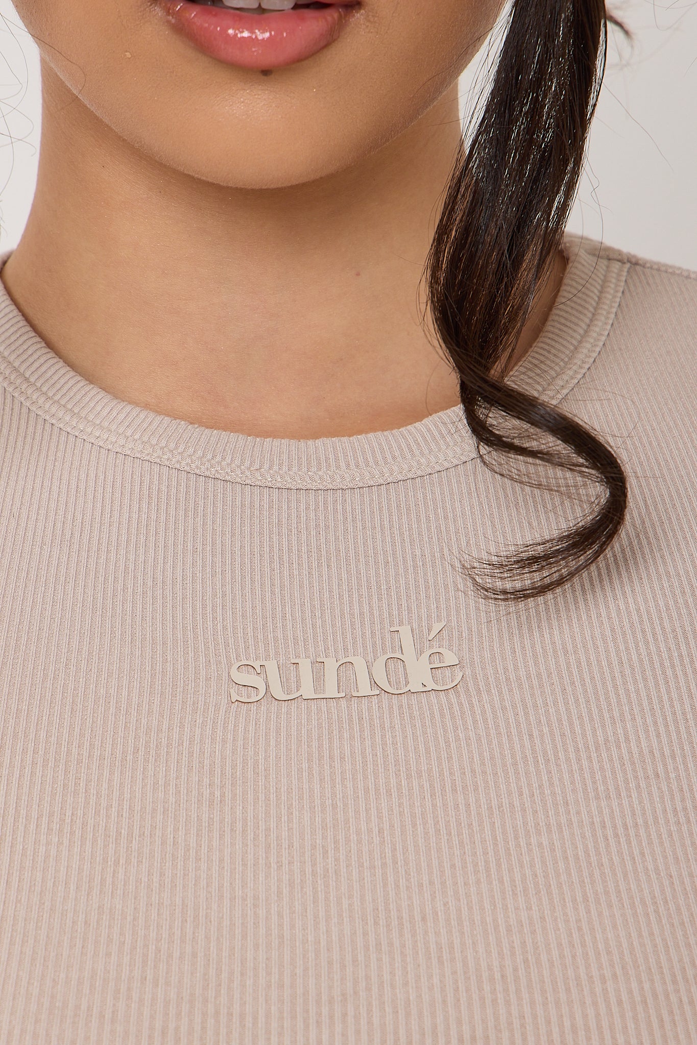 Modal Ribbed Basic T-Shirt - Latte- Sunde