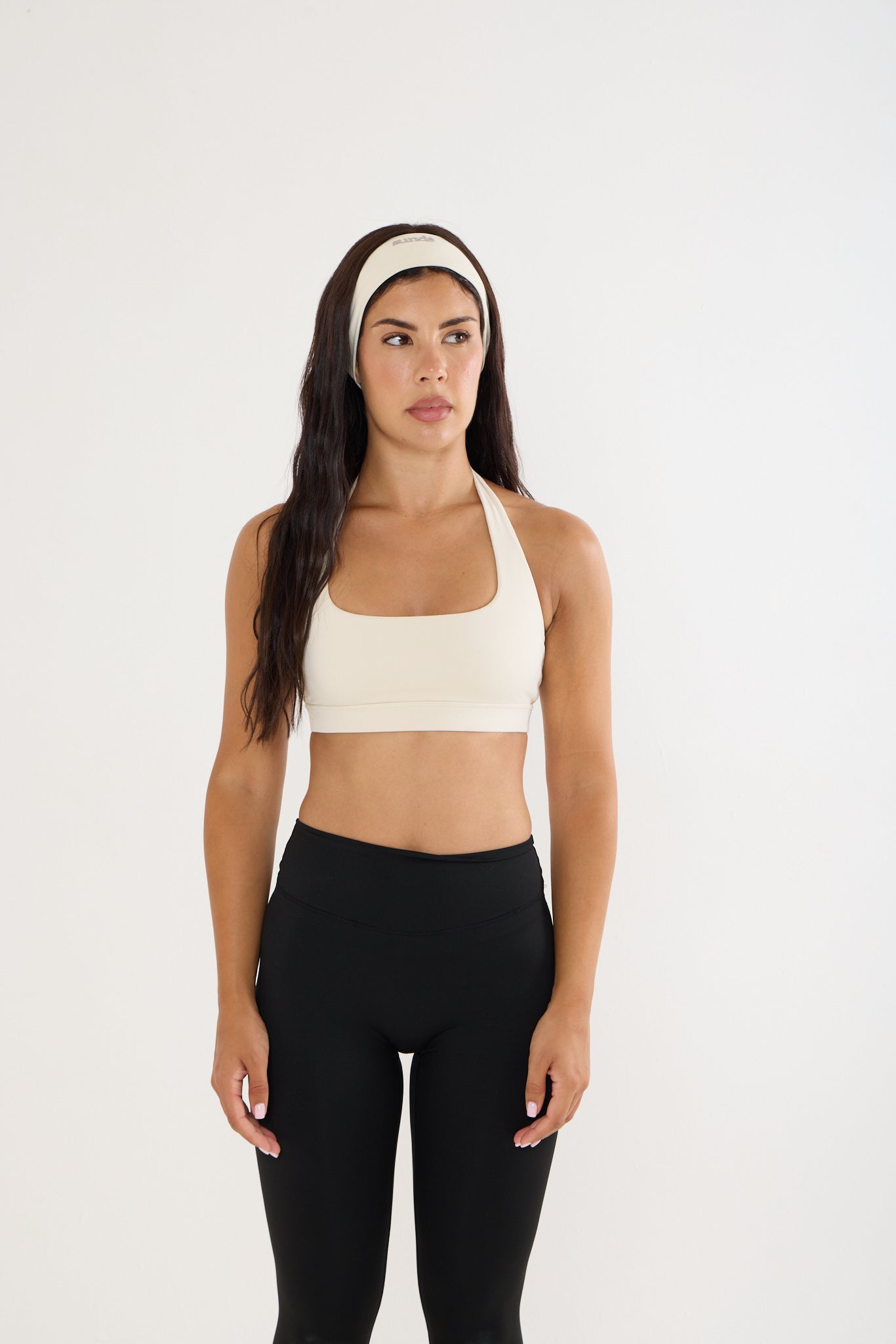 Sundé SCULPT Halter Sports Bra with fitted silhouette and halter neckline