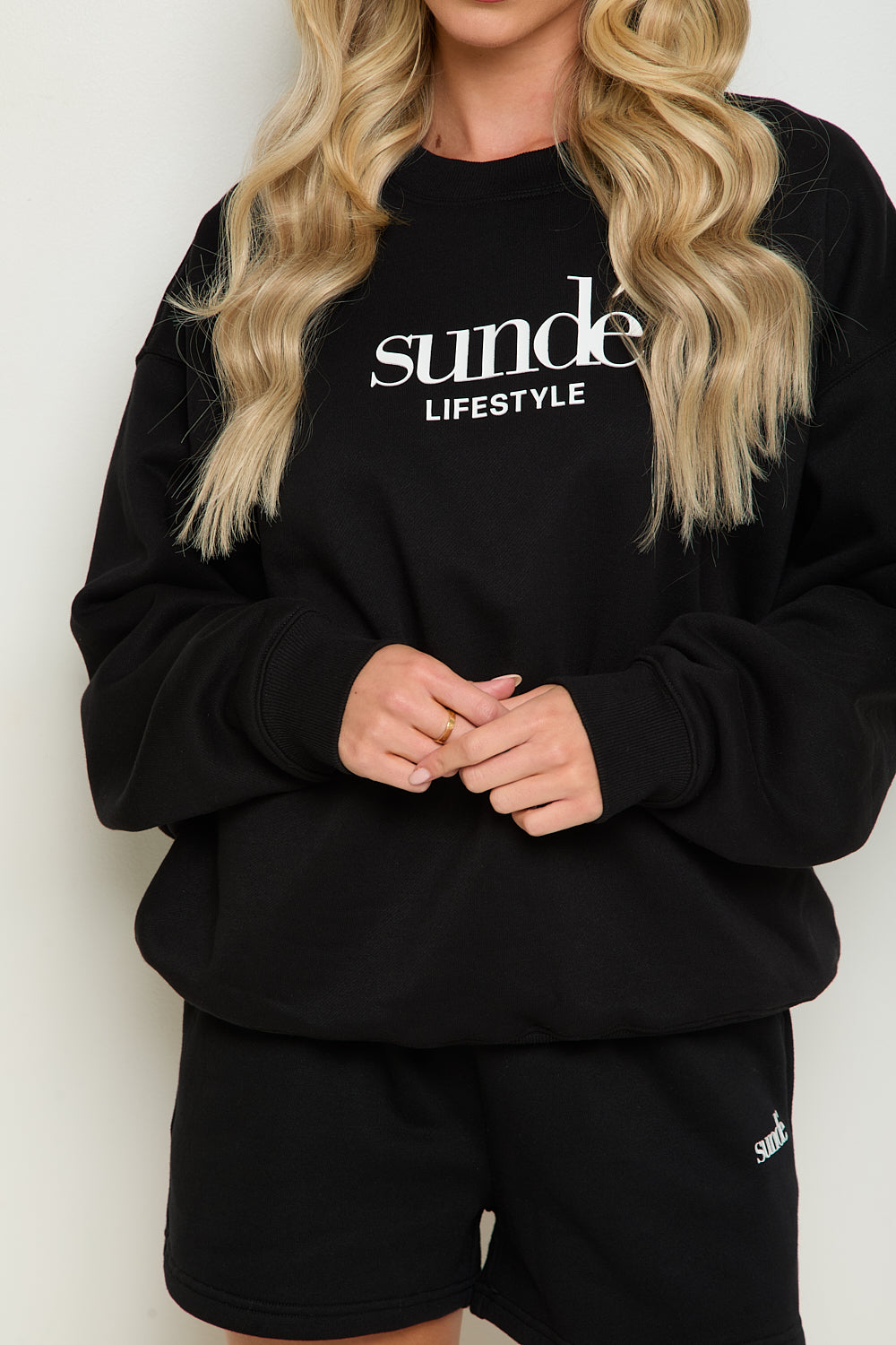Soft Blend Oversized Sweatshirt - Black- Sunde