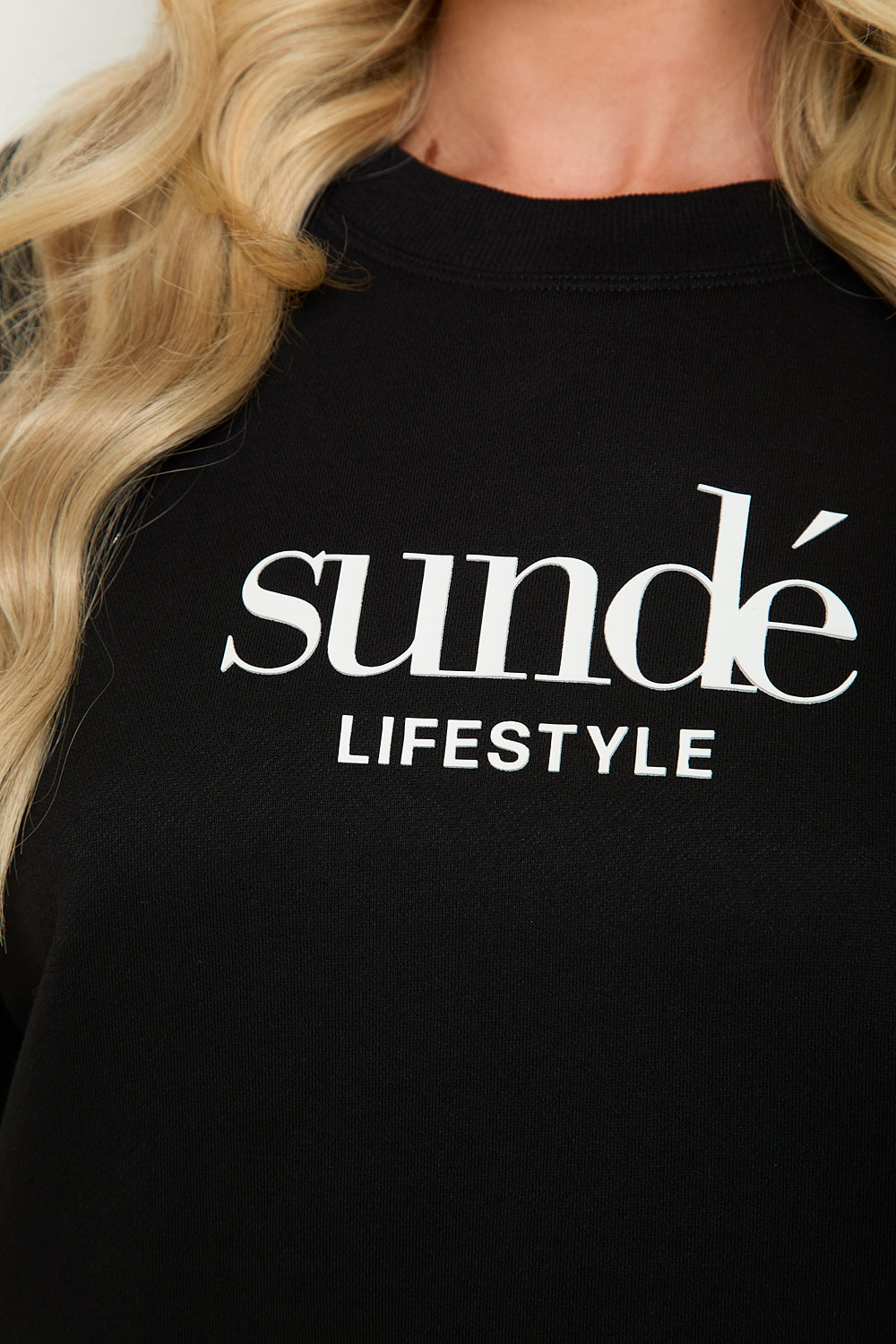 Soft Blend Oversized Sweatshirt - Black- Sunde