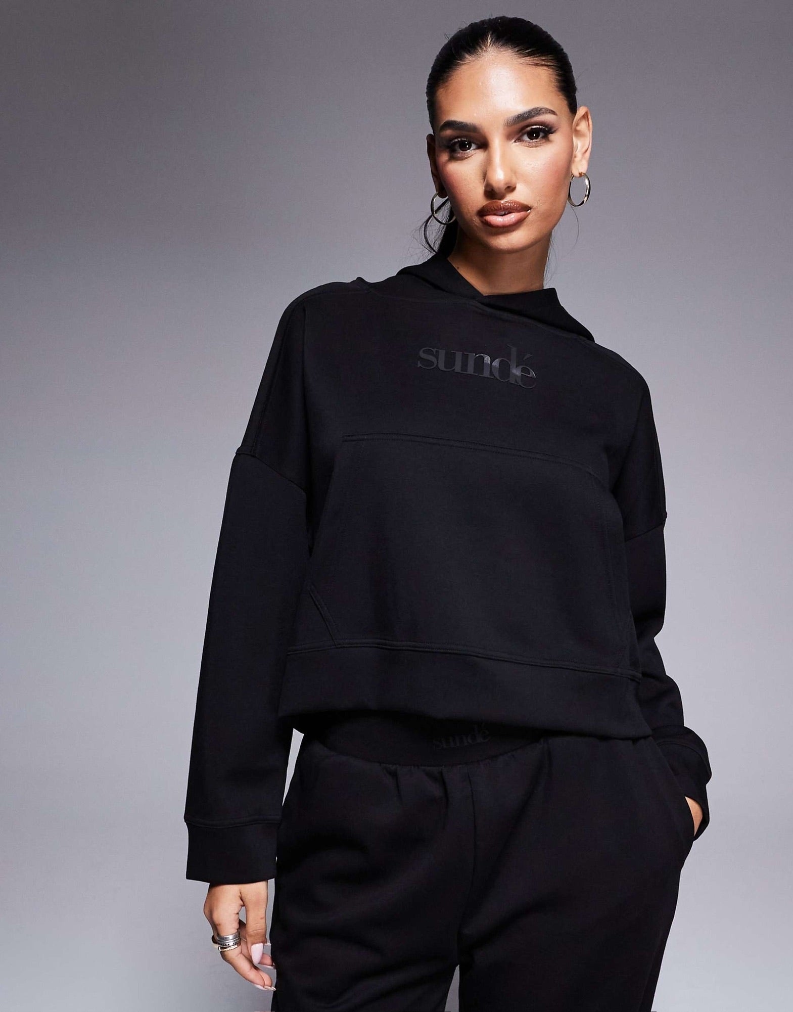 Soft Touch Boxy Lounge Hoodie - Black - Sunde