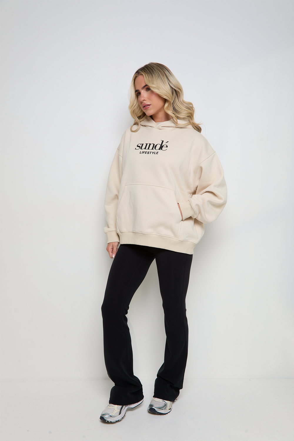 SoftBlend Oversized Hoodie - Cream - Sunde