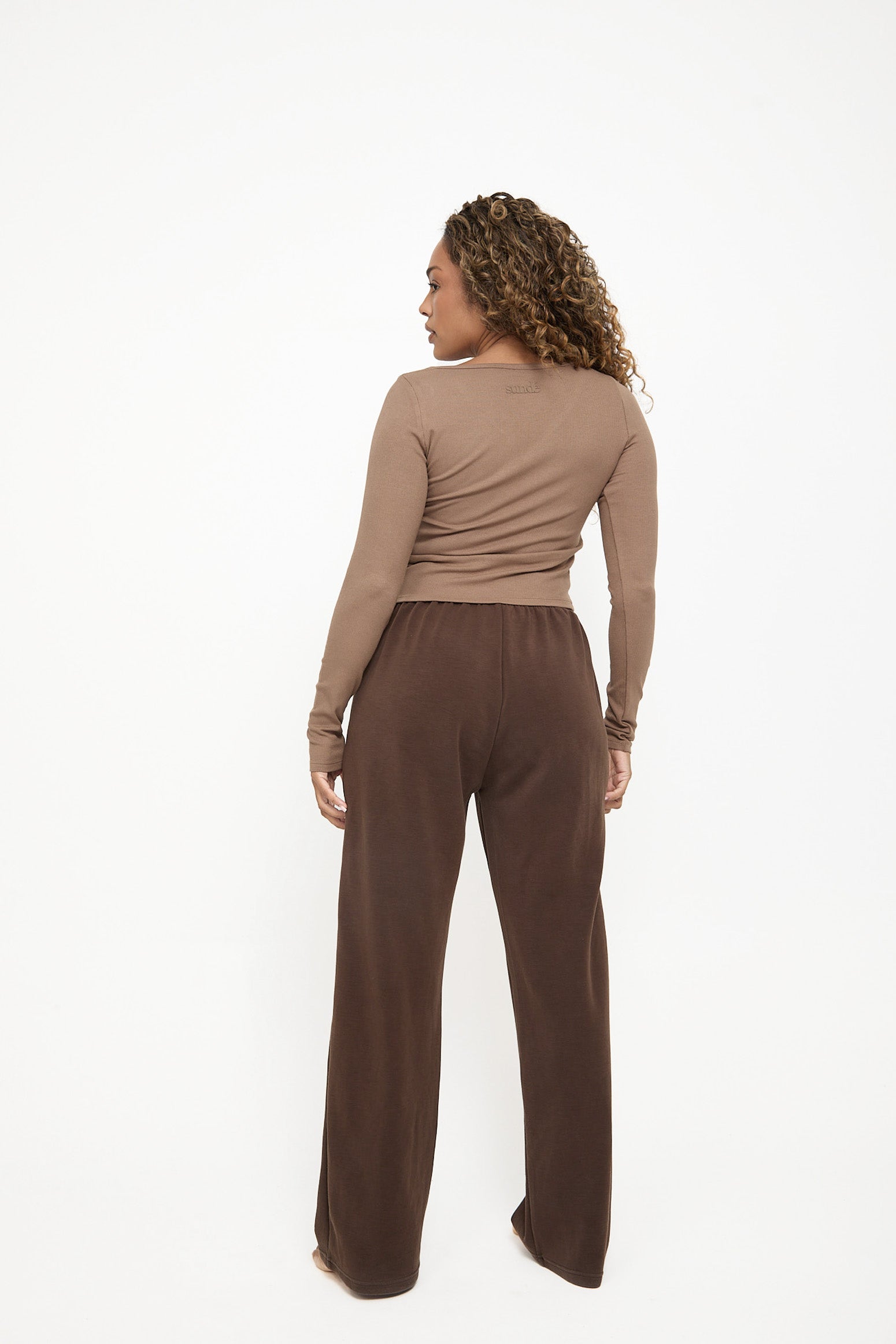 Soft Touch Lounge Flare Jogger - Chocolate - Sunde