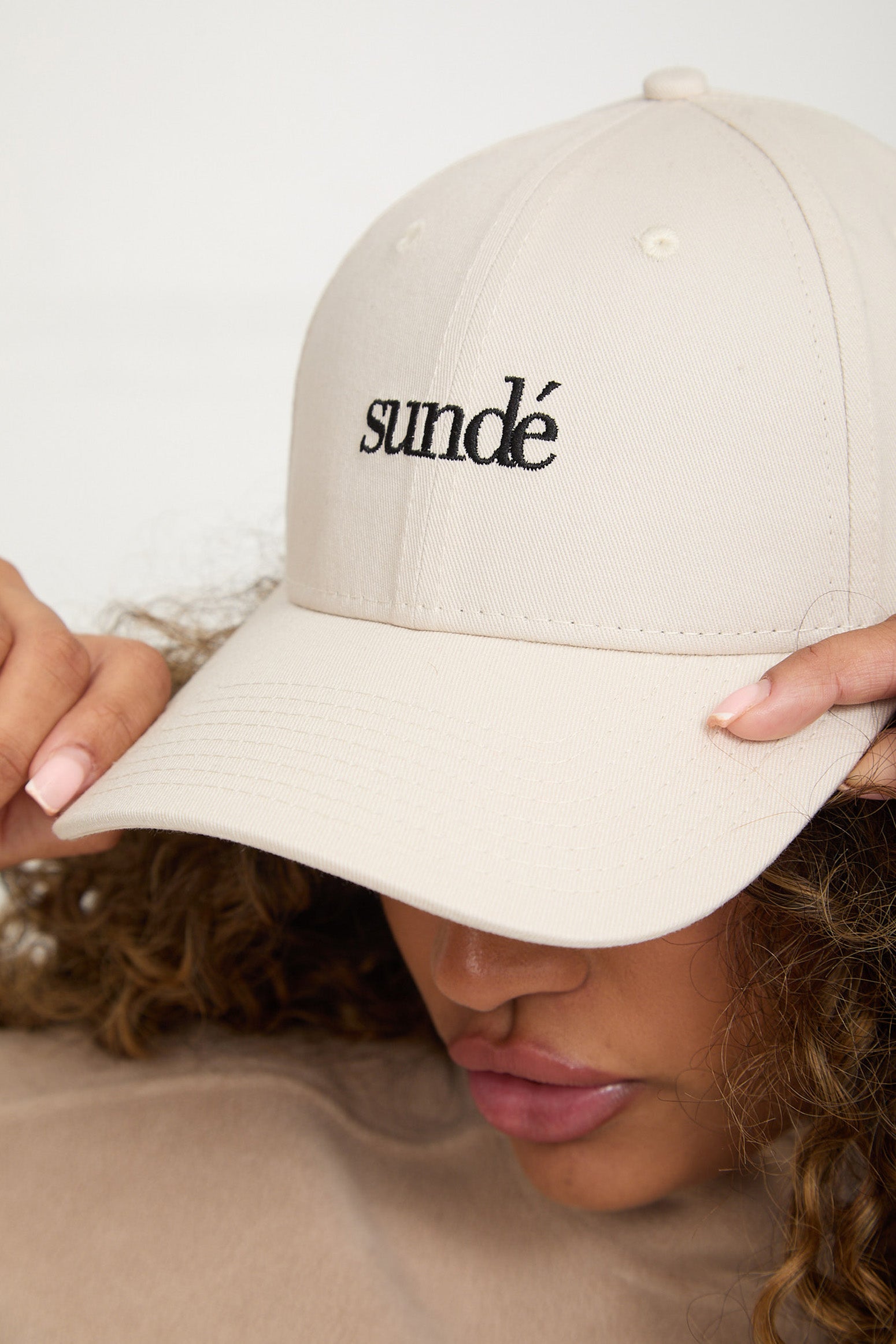 The Sundé Baseball Cap - Cream